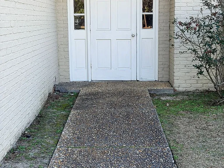 1704 N Patterson St #4 — Photo 4