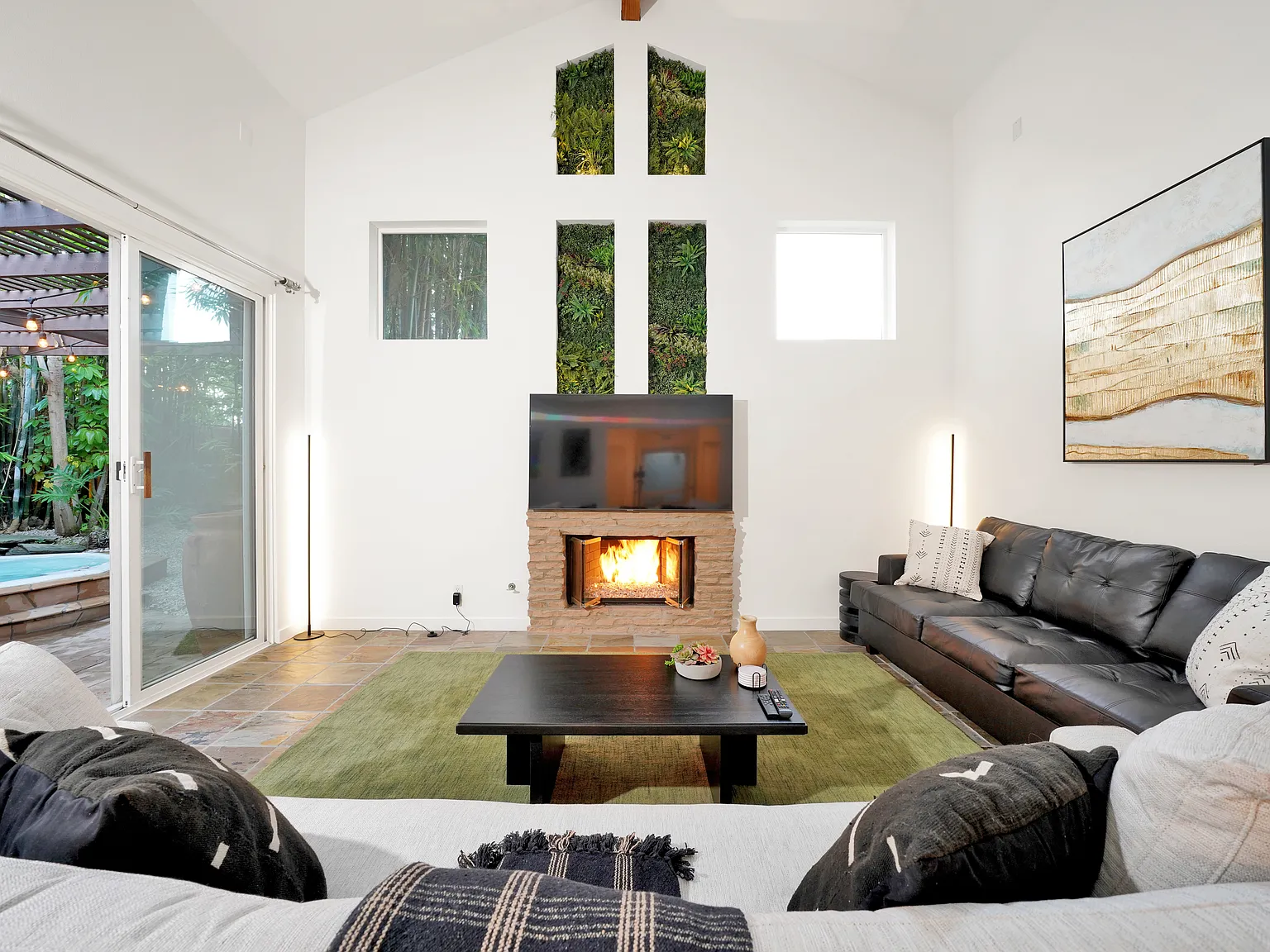 3172 Manistee Dr — Photo 3