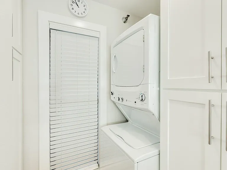7700 Seawall Blvd #302 — Photo 11