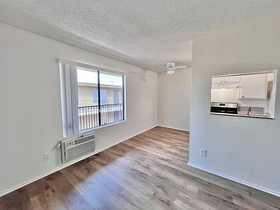 3rd image of 7655 Lankershim Blvd #18