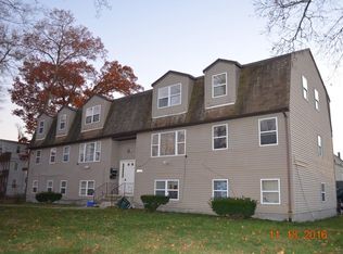 12 Maple St APT 5, Taunton, MA 02780