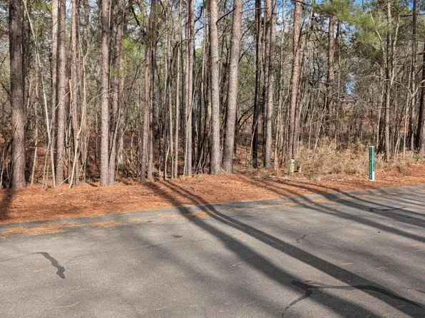 102 Bancroft Court, West End, NC 27376