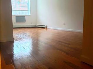 2946 Milton Pl, Bronx, NY 10465