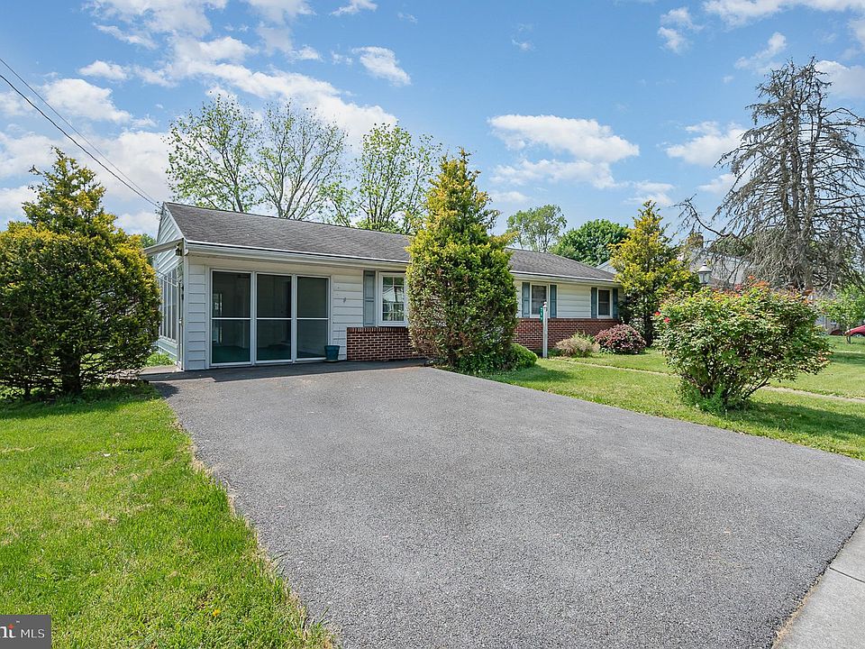 719 Gobin Dr, Carlisle, PA 17013 Zillow