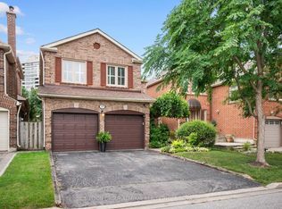 19 Jessica Gdns, Vaughan, ON L4J 3G1