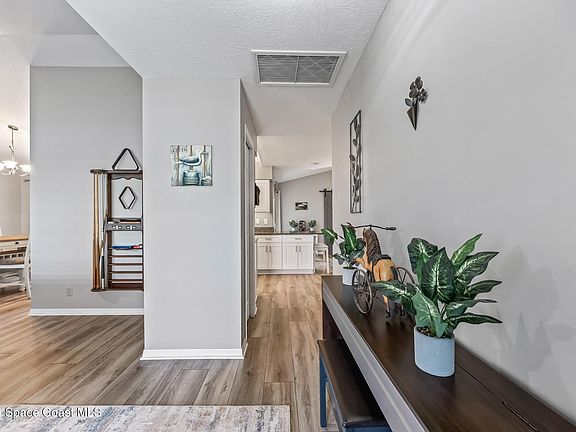 4th image of 1345 Bonaventure Dr