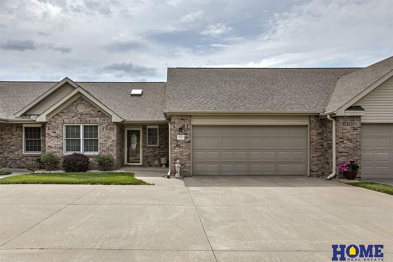 705 Clearwater Cir Beatrice NE 68310 Zillow