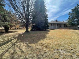 6132 S Range Rd, North Platte, NE 69101