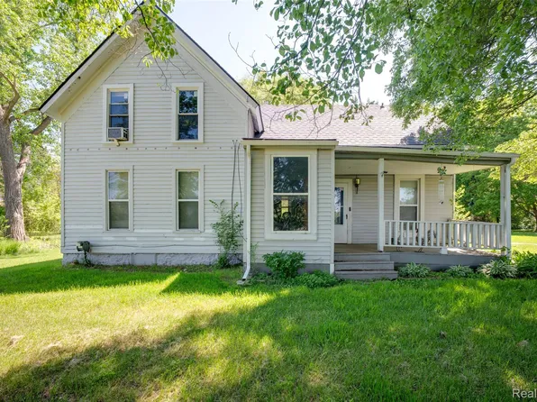 7016 Davison Rd, Davison, MI 48423