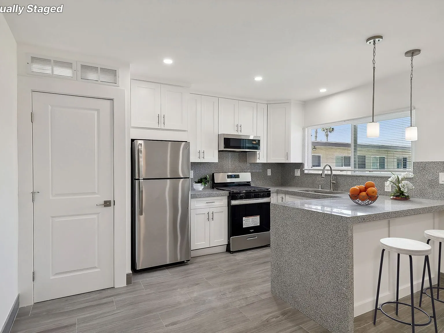 Palm Terrace Apartments — Photo 3