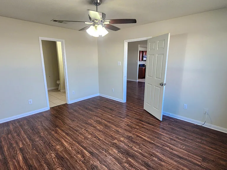 712 Lazy Crest Dr — Photo 14