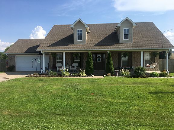 5th image of 303 Amber Ln