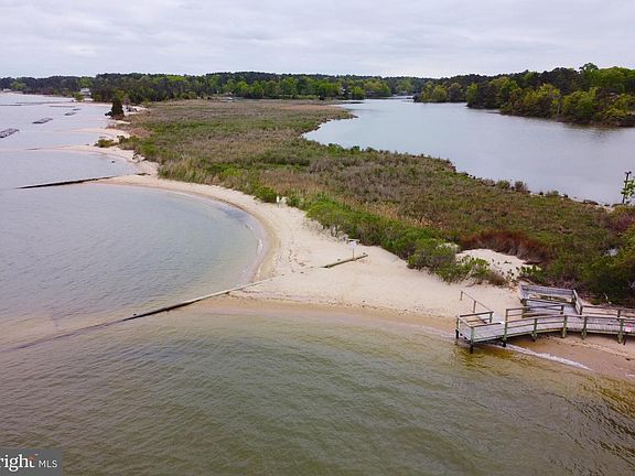 2nd image of 171 Lighthouse Ln