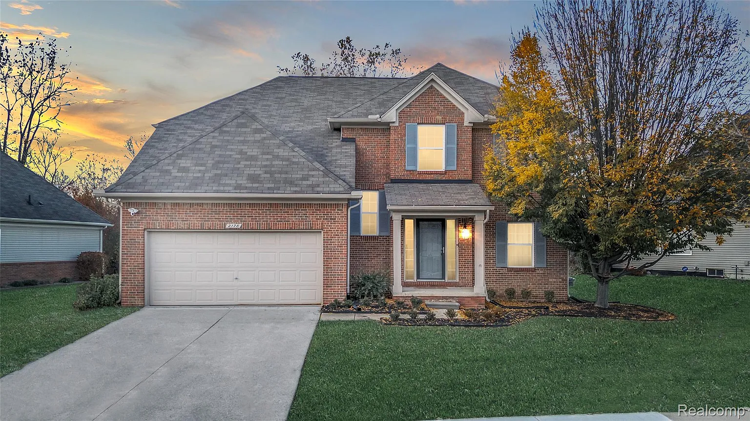 2178 Lagoon Dr photo 1
