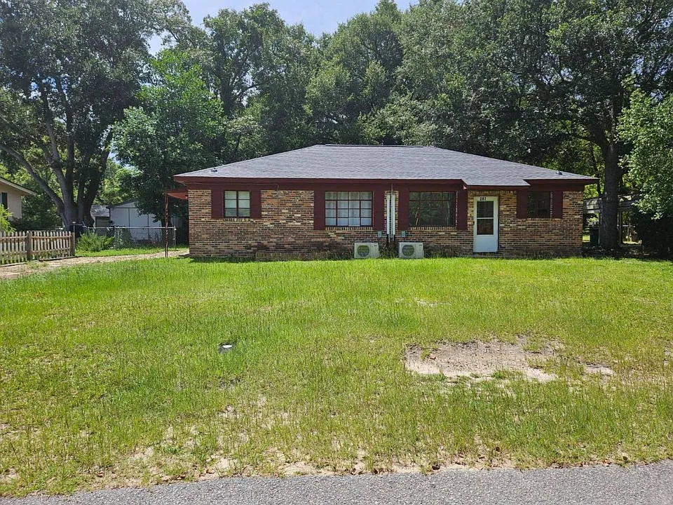 287 Oak Ln