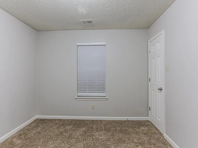 7007 Raleigh Lagrange Rd — Photo 11