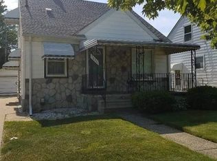 28211 Essex St, Roseville, MI 48066