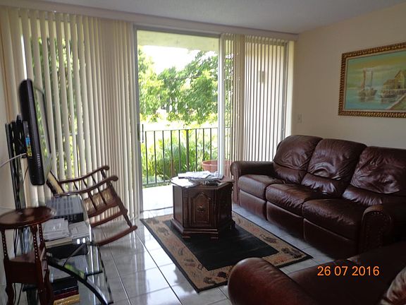 3rd image of 820 NW 87th Ave APT 202