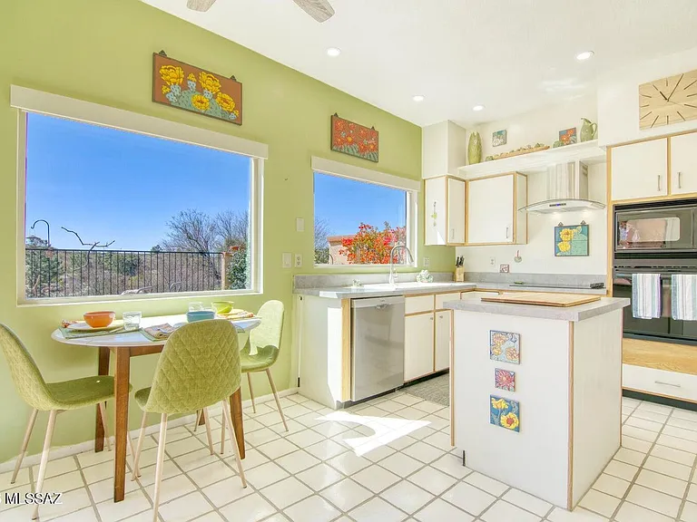 784 E Camino Diestro — Photo 19