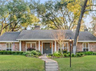 10203 Green Tree Rd, Houston, TX 77042