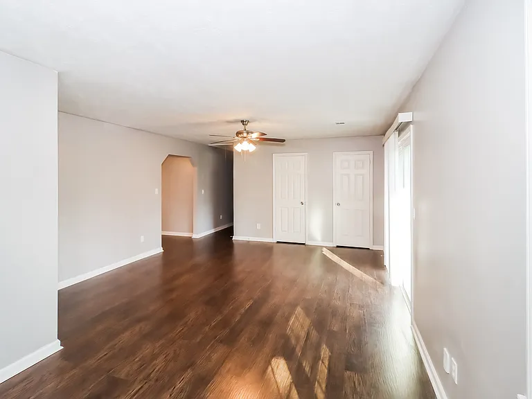 2887 Botany Dr — Photo 2