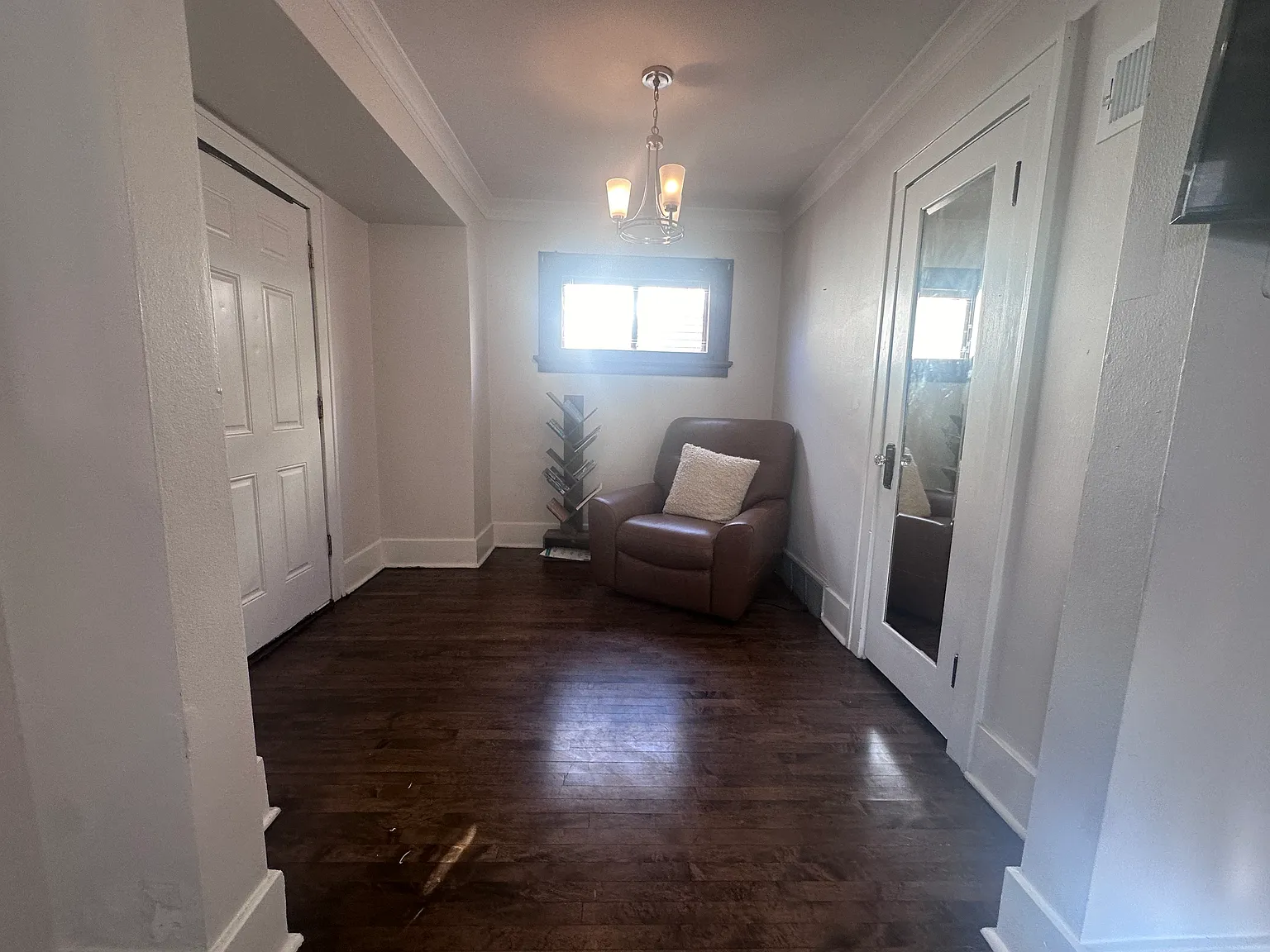 4 bed, 1190 sqft, $1,700 — Photo 2
