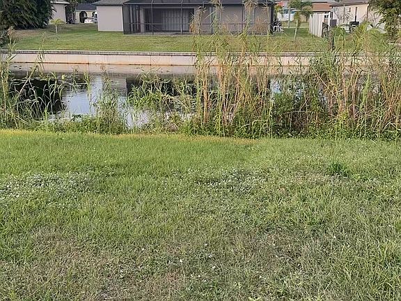 4th image of 545 SE 4th Ter