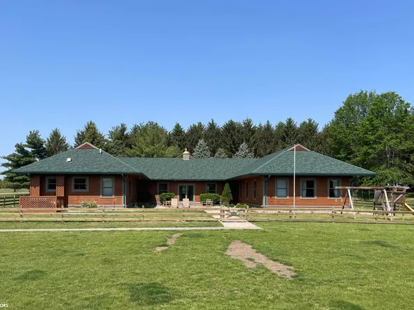 1643 Pleasant Plain Rd, Fairfield, IA 52556