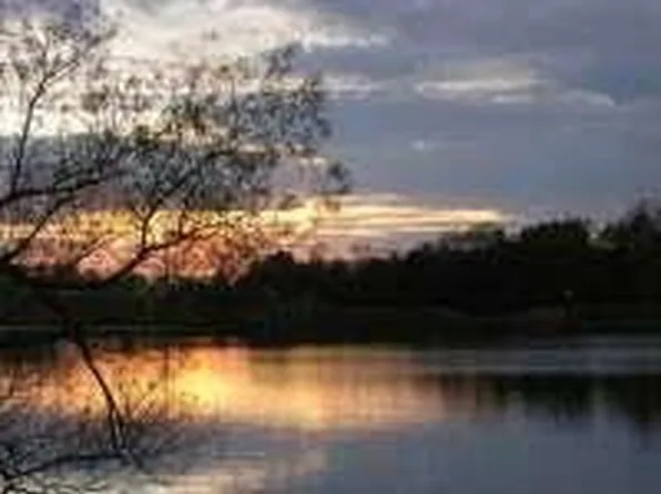 21 Locust Ct, Linn Valley, KS 66040