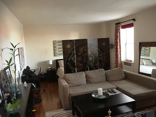 Rented by Prime Realty | media 37