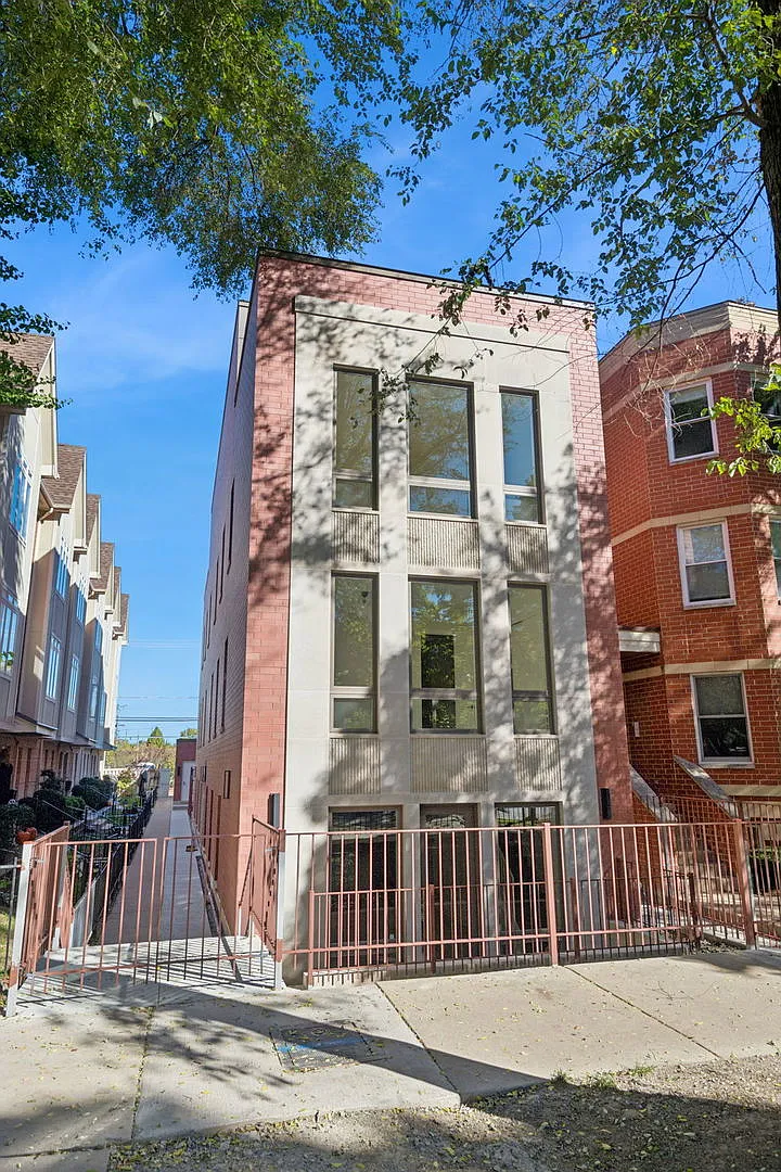 Building Photo - 2323 N Lister Ave #2