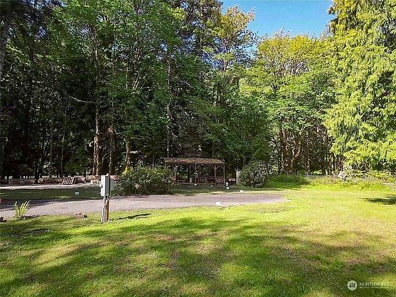 3rd image of 320 Appaloosa Drive