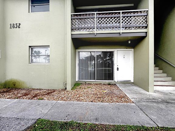 2nd image of 1852A Golf View Ave #1