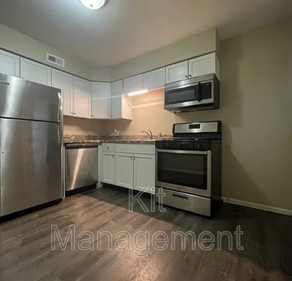 2900 W Dean Rd — Photo 8
