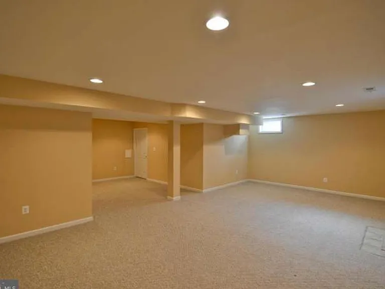 10639 West Dr — Photo 19