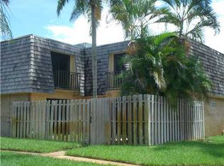 151 Woodland Rd, Palm Springs, FL 33461