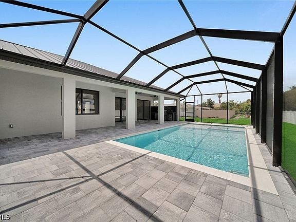 4th image of 3532 Country Club Blvd