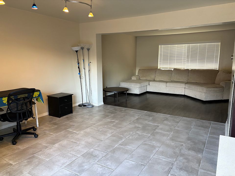 1st image of 4128 Ravenwood Pl