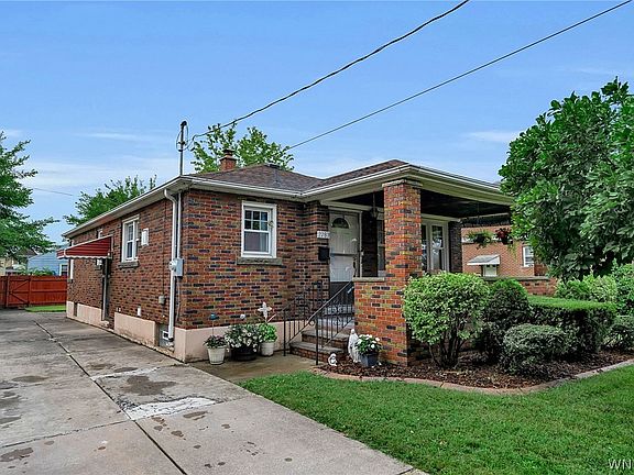 2nd image of 2789 Orleans Ave