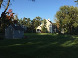 38W050 Deerpath Rd, Batavia, IL 60510