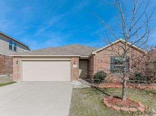 432 Magma Dr, Fort Worth, TX 76131