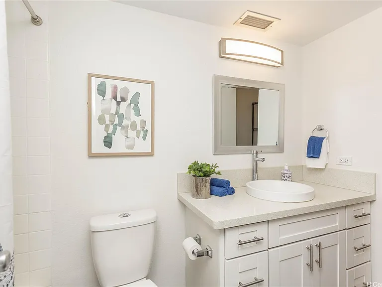 1830 Wilikina Dr #704 — Photo 1