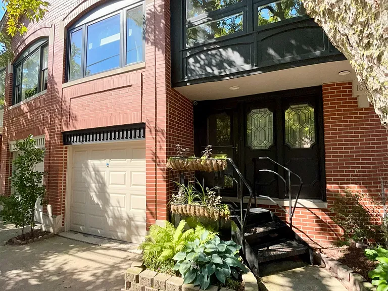 1884 N Poe St — Photo 3
