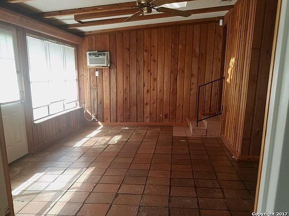 4th image of 1404 Hospital Blvd