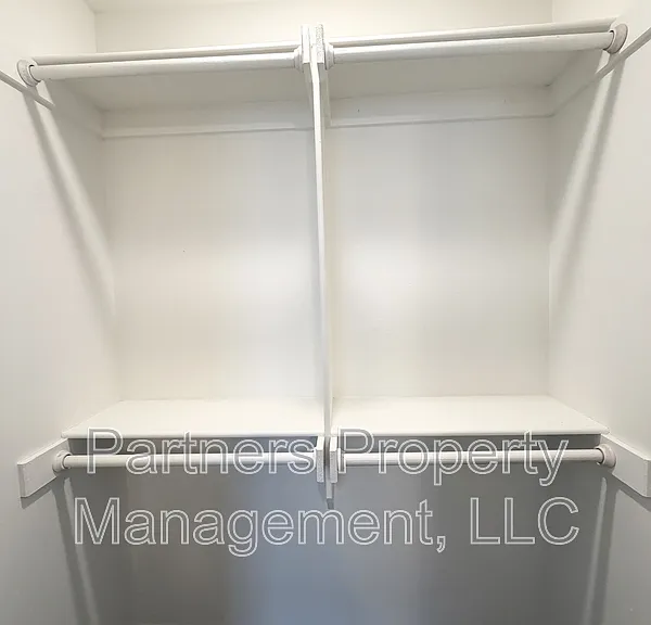 5910 NW Hancock St — Photo 12