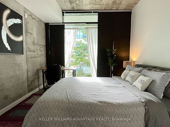 5th image of 25 Stafford St #9