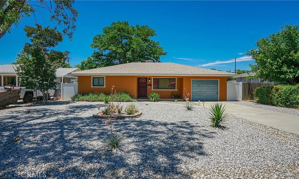 873 Palm Ave Beaumont CA 92223 Zillow