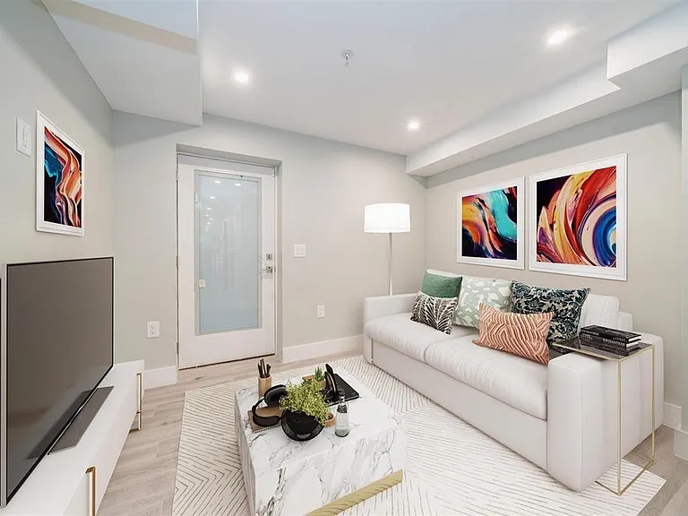 111 Collard St #2 — Photo 2