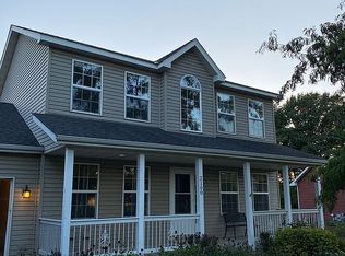 2100 Meadow Dr, Buffalo, MN 55313