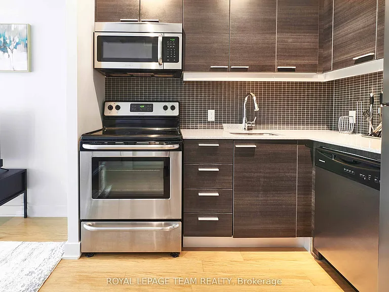 354 Gladstone Ave #312 — Photo 4